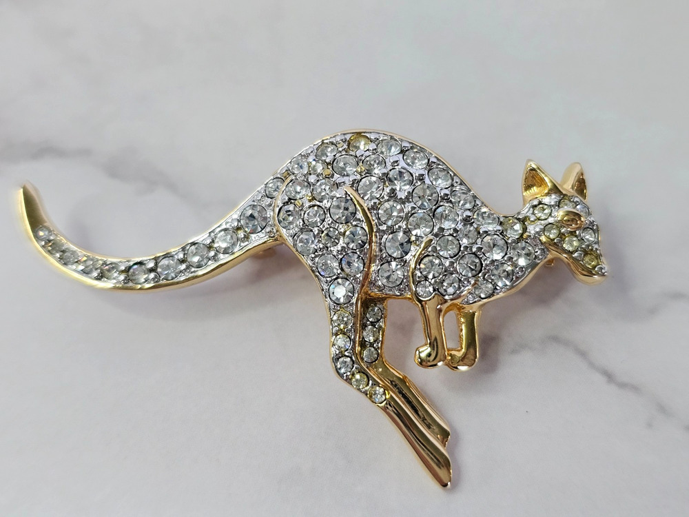 Vintage Rhinestone Kangaroo Figural Brooch Gold Tone 1980s Australia Souvenir